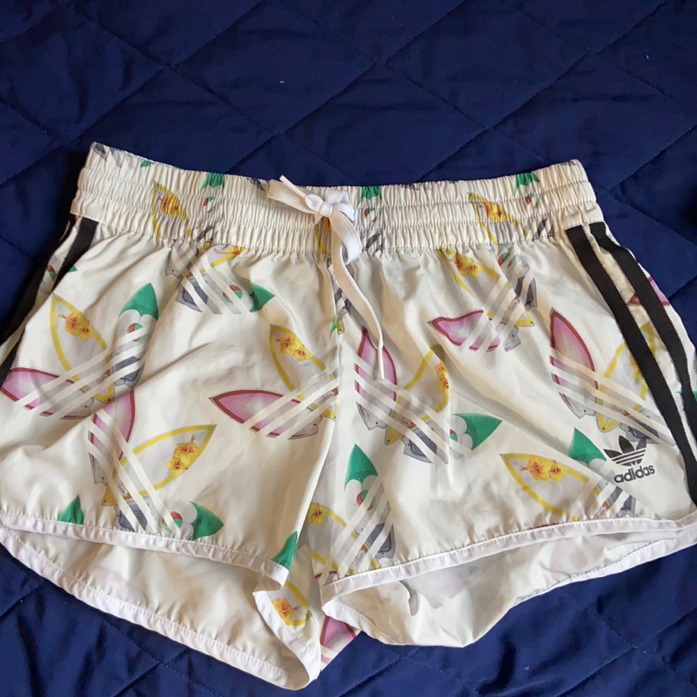 Adidas shorts S
